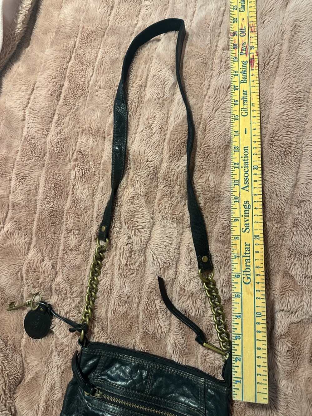 Fossil Black Leather Crossbody Bag Chain Strap Boho Luxe Slouchy Purse Key Charm - Picture 10 of 10